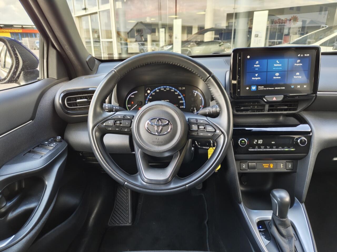 Toyota YARIS Cross 1.5 Hybrid 115 Dynamic | Trekhaak | Sensoren v/a | Navi | Androi