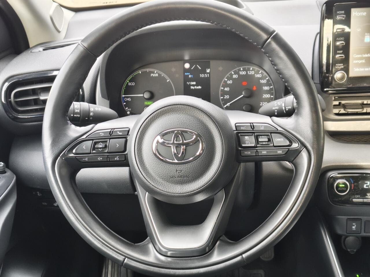 Toyota YARIS 1.5 Hybrid Dynamic | Head Up Display | Keyless Entry & Start | S