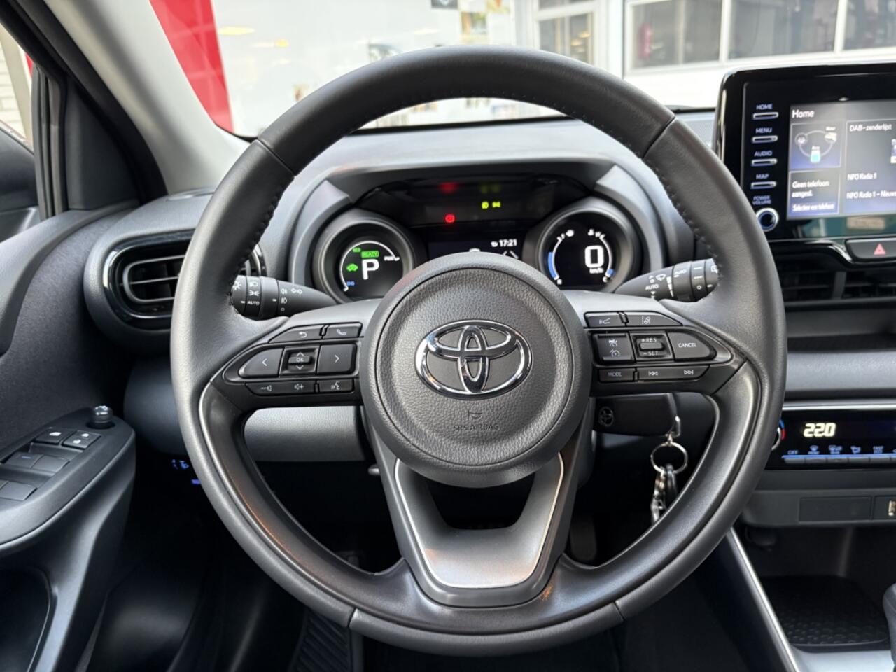 Toyota YARIS 1.5 Hybrid Dynamic | All season | Apple CarPlay/Android auto |