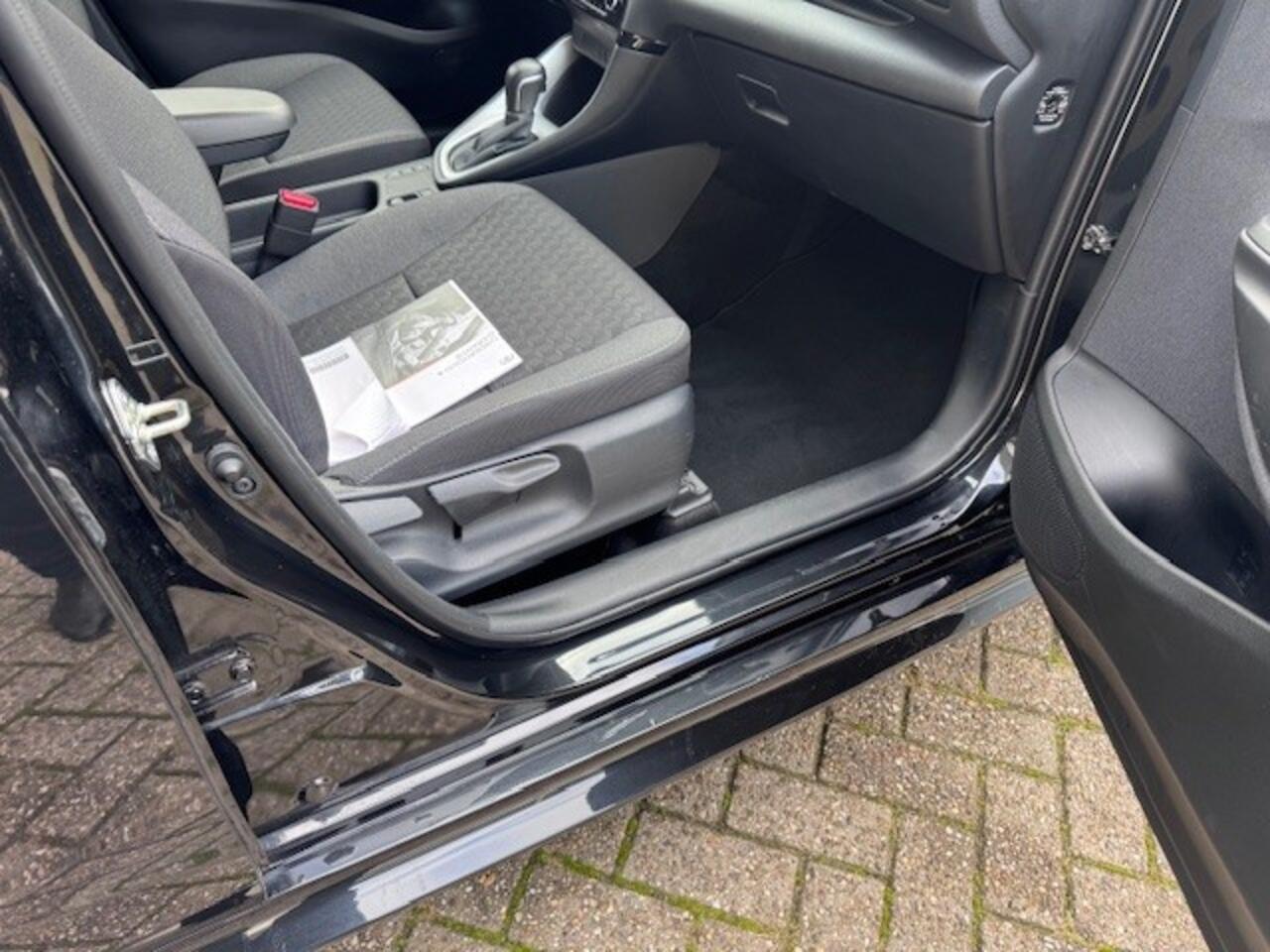 Toyota YARIS 1.5 Hyb. Active Navigatie, Automaat. Camera