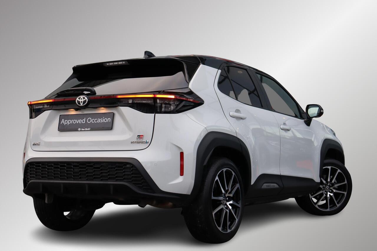Toyota YARIS Cross 1.5 Hybrid GR Sport, 360 Camera, HUD, Elek achterklep, Blind spot monitor, JBL Audio, Apple carplay, android auto.