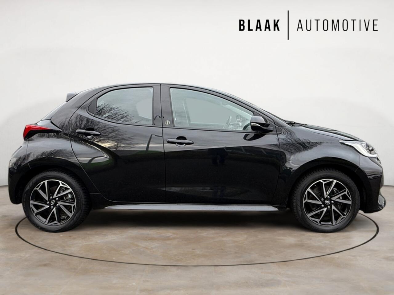 Toyota YARIS 1.5 Hybrid Business