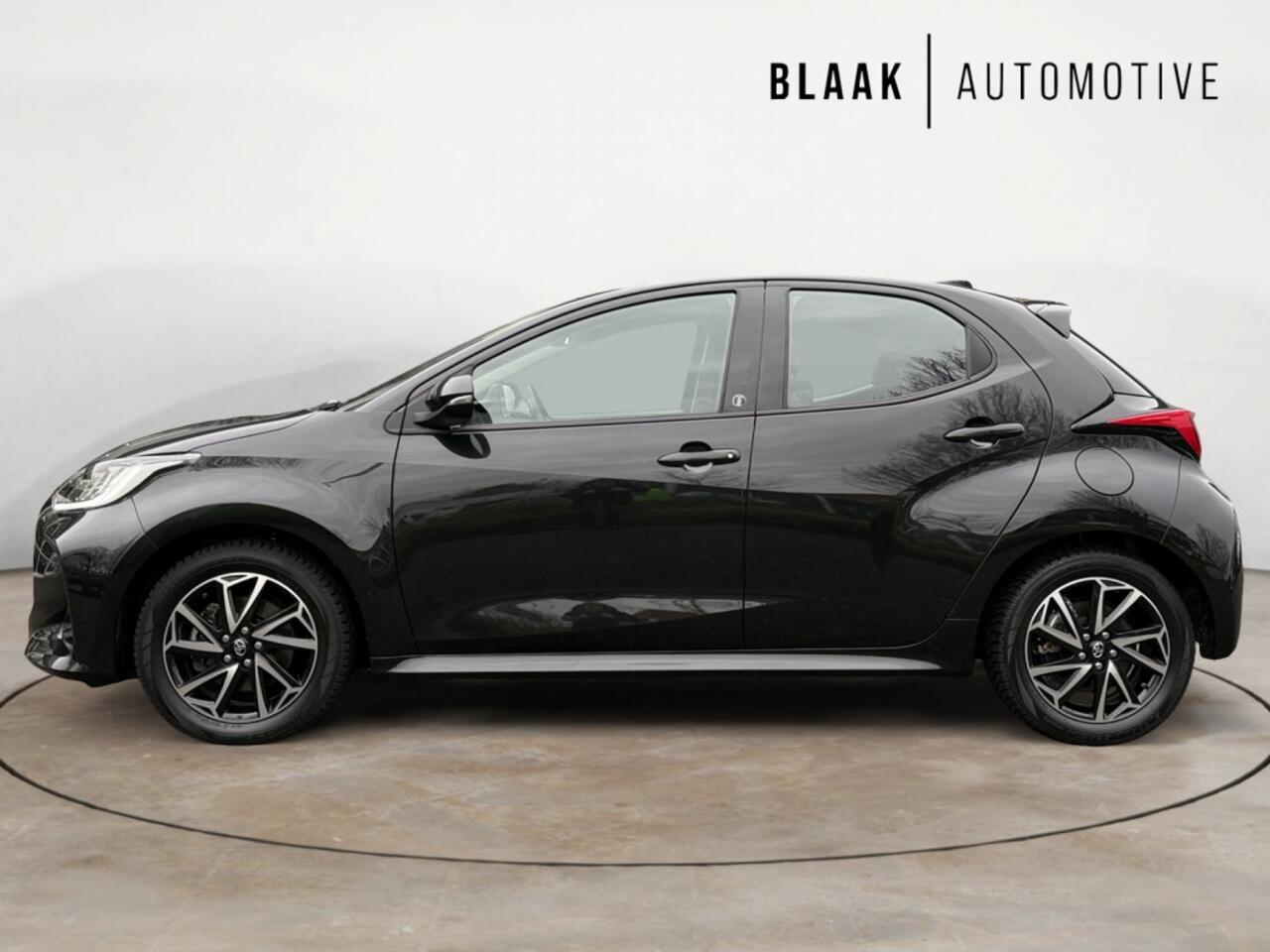 Toyota YARIS 1.5 Hybrid Business