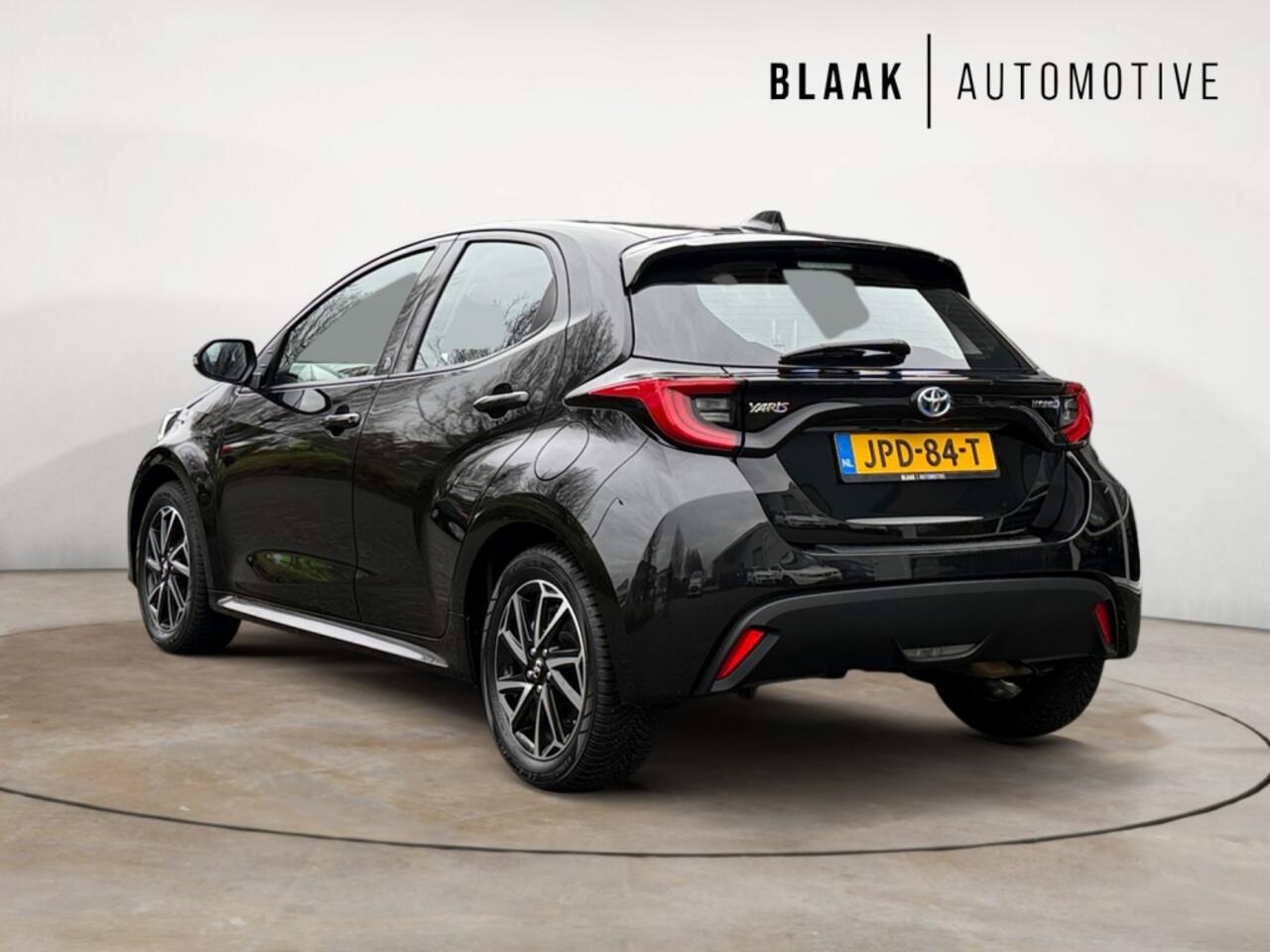 Toyota YARIS 1.5 Hybrid Business