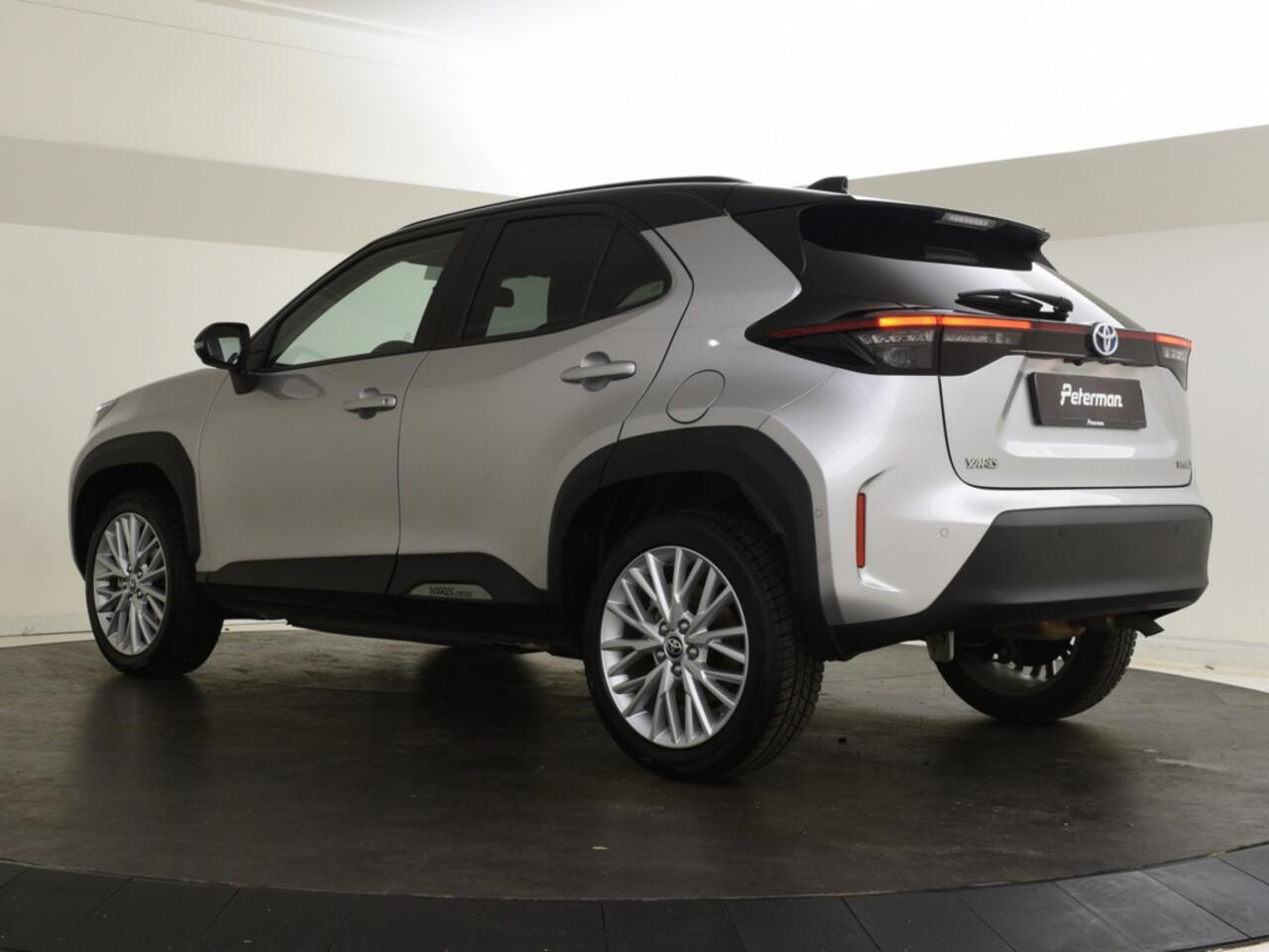 Toyota YARIS Cross 1.5 Hybrid Executive | PDC V+A | BSM | 360 Camera