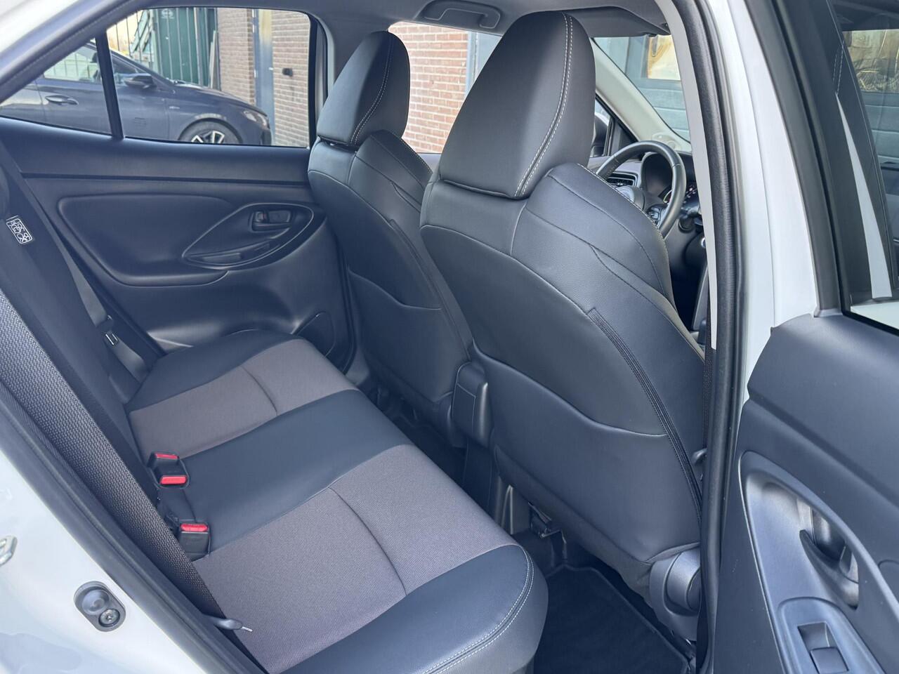 Toyota YARIS CROSS 1.5 HYBRID EXECUTIVE I AUTOMAAT I P-CAMERA I APPLE CARPLAY I CLIMATE CONTROL