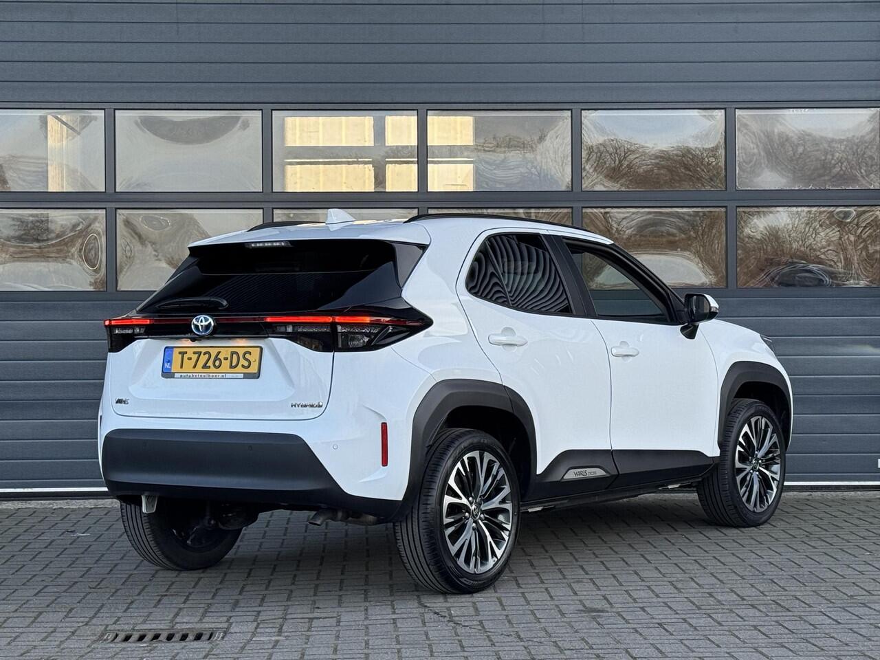 Toyota YARIS CROSS 1.5 HYBRID EXECUTIVE I AUTOMAAT I P-CAMERA I APPLE CARPLAY I CLIMATE CONTROL