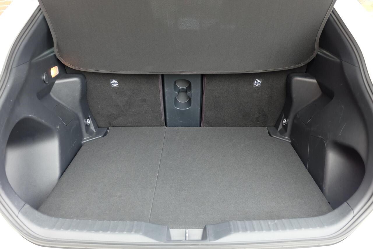 Toyota YARIS Cross 1.5 Hybrid GR Sport / Pano / HuD / JBL / Matrix