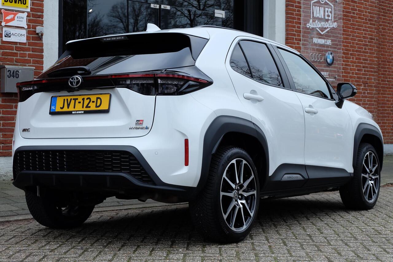 Toyota YARIS Cross 1.5 Hybrid GR Sport / Pano / HuD / JBL / Matrix