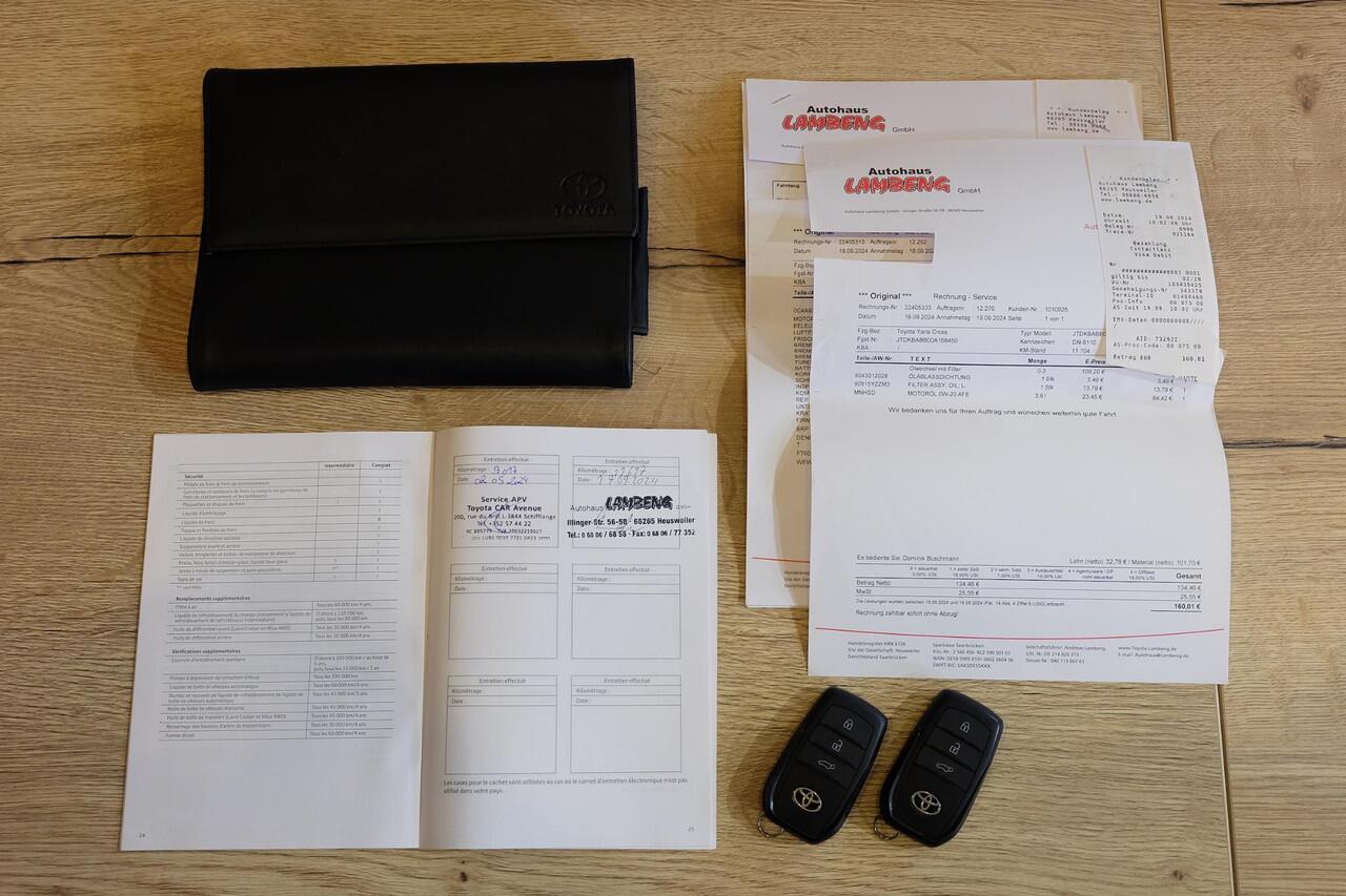 Toyota YARIS Cross 1.5 Hybrid GR Sport / Pano / HuD / JBL / Matrix