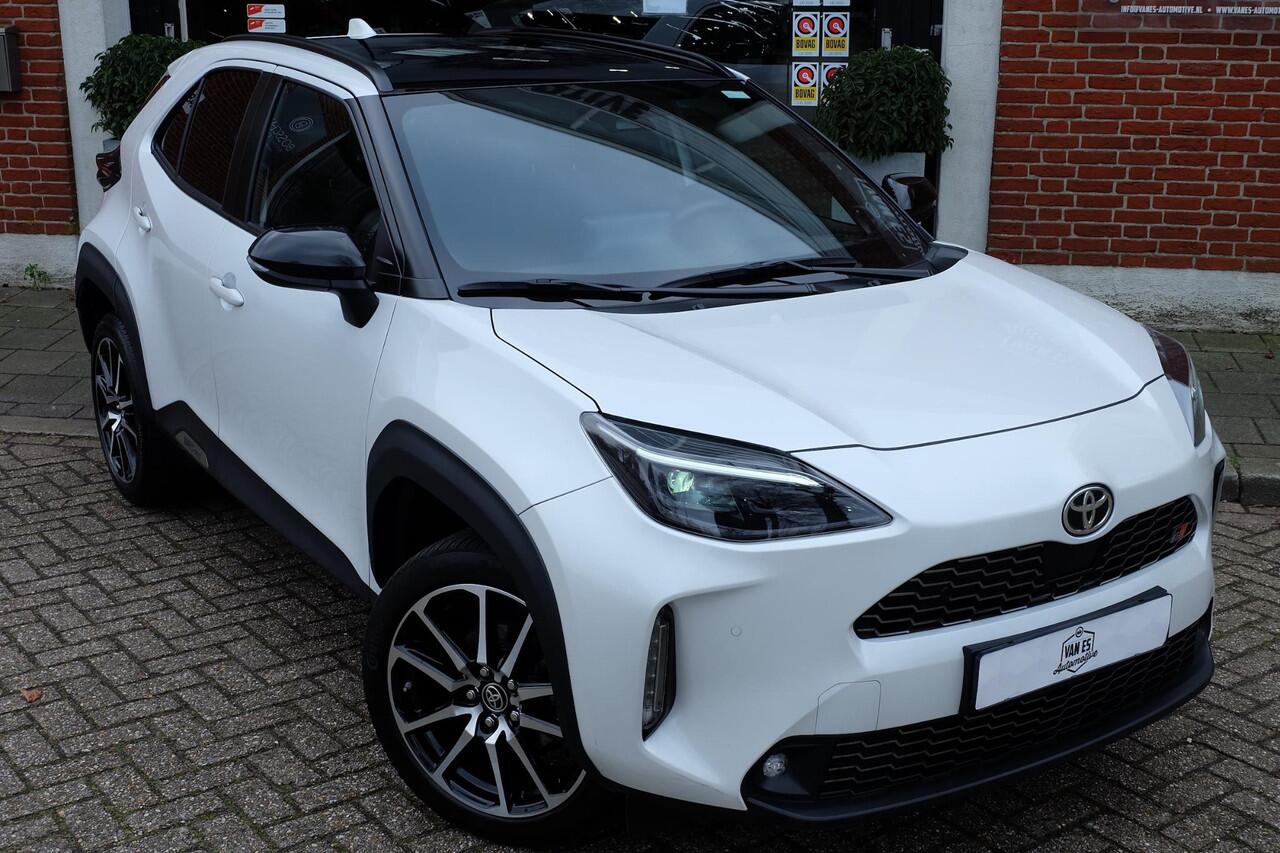 Toyota YARIS Cross 1.5 Hybrid GR Sport / Pano / HuD / JBL / Matrix