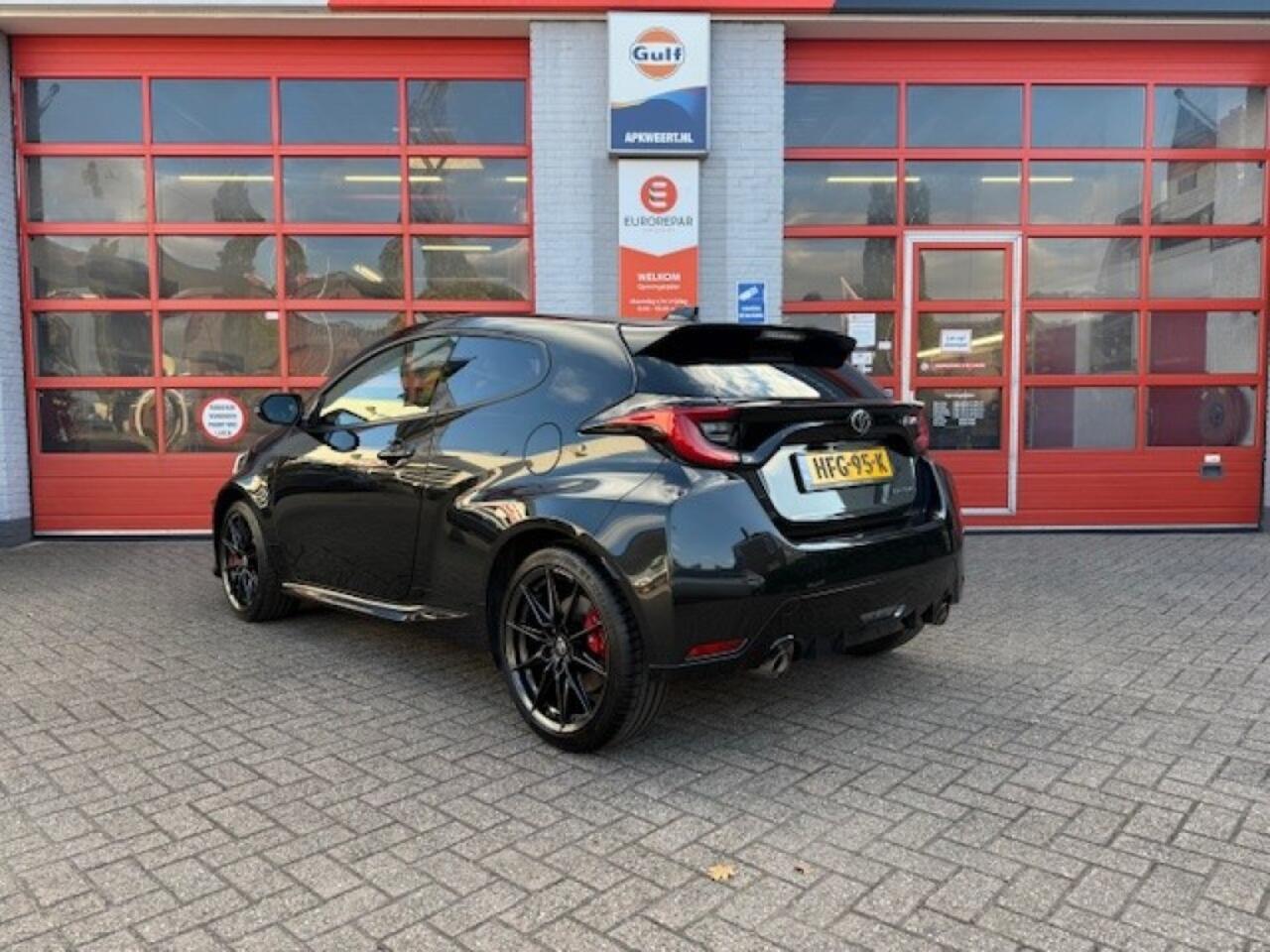 Toyota YARIS 1.6 GR PERFORMANCE KOMPACT