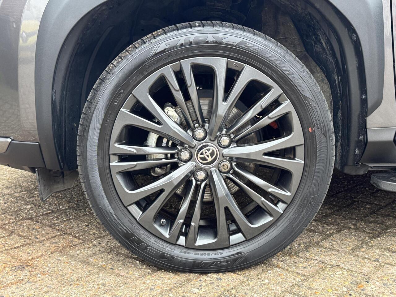 Toyota YARIS Cross 1.5 Hybrid Adventure AWD *JBL/HEAD UP/ELEK KLEP*