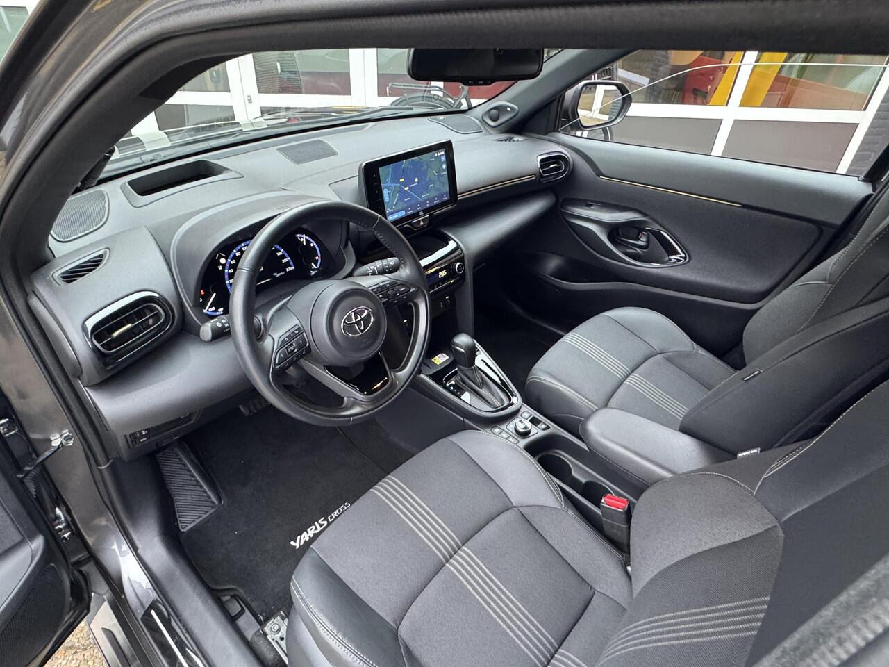 Toyota YARIS Cross 1.5 Hybrid Adventure AWD *JBL/HEAD UP/ELEK KLEP*