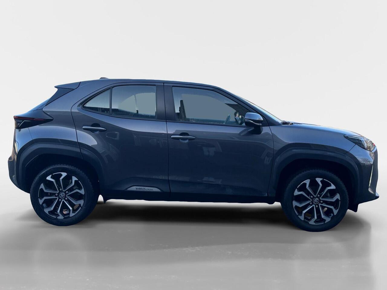 Toyota YARIS Cross Dynamic | CAMERA | NAVI | APPLE CAR PLAY / ANDROID AUTO | KEYLESS |