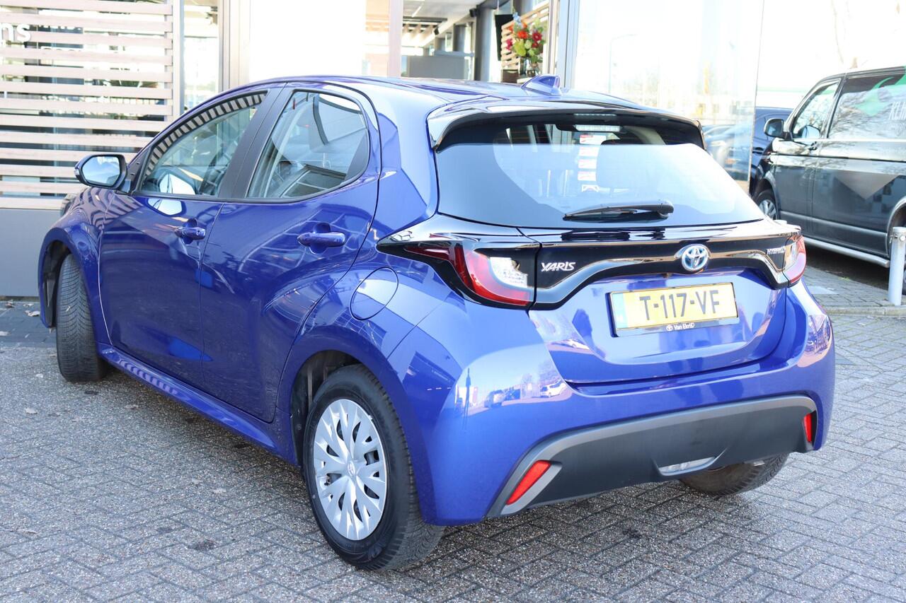 Toyota YARIS 1.5 Hybrid Active, Navigatie, Apple Carplay /Android Auto