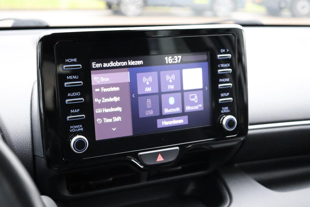 Toyota YARIS 1.5 VVT-i Active, Apple carplay, Android auto