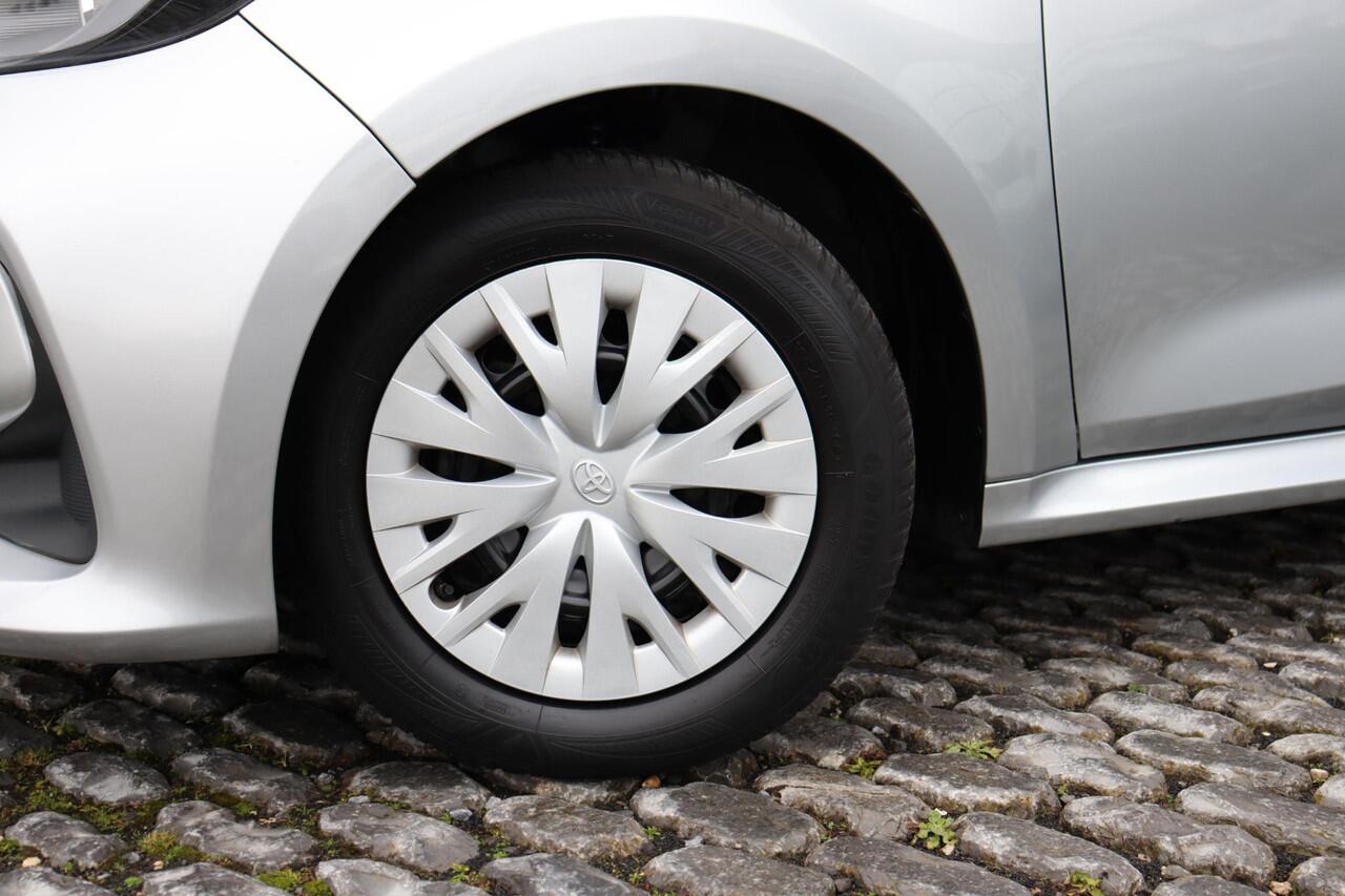 Toyota YARIS 1.5 VVT-i Active, Apple carplay, Android auto