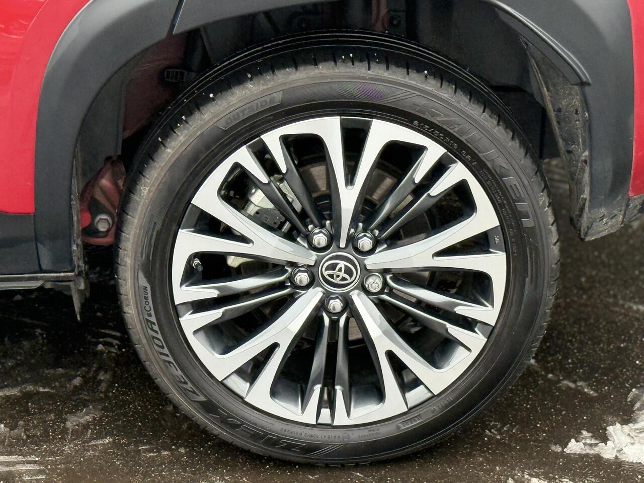 Toyota YARIS Cross 1.5 Hybrid Executive HUD, Dodehoekdetectie, Stoelverwarming, Parkeersensoren, LED, LMV, Navigatie