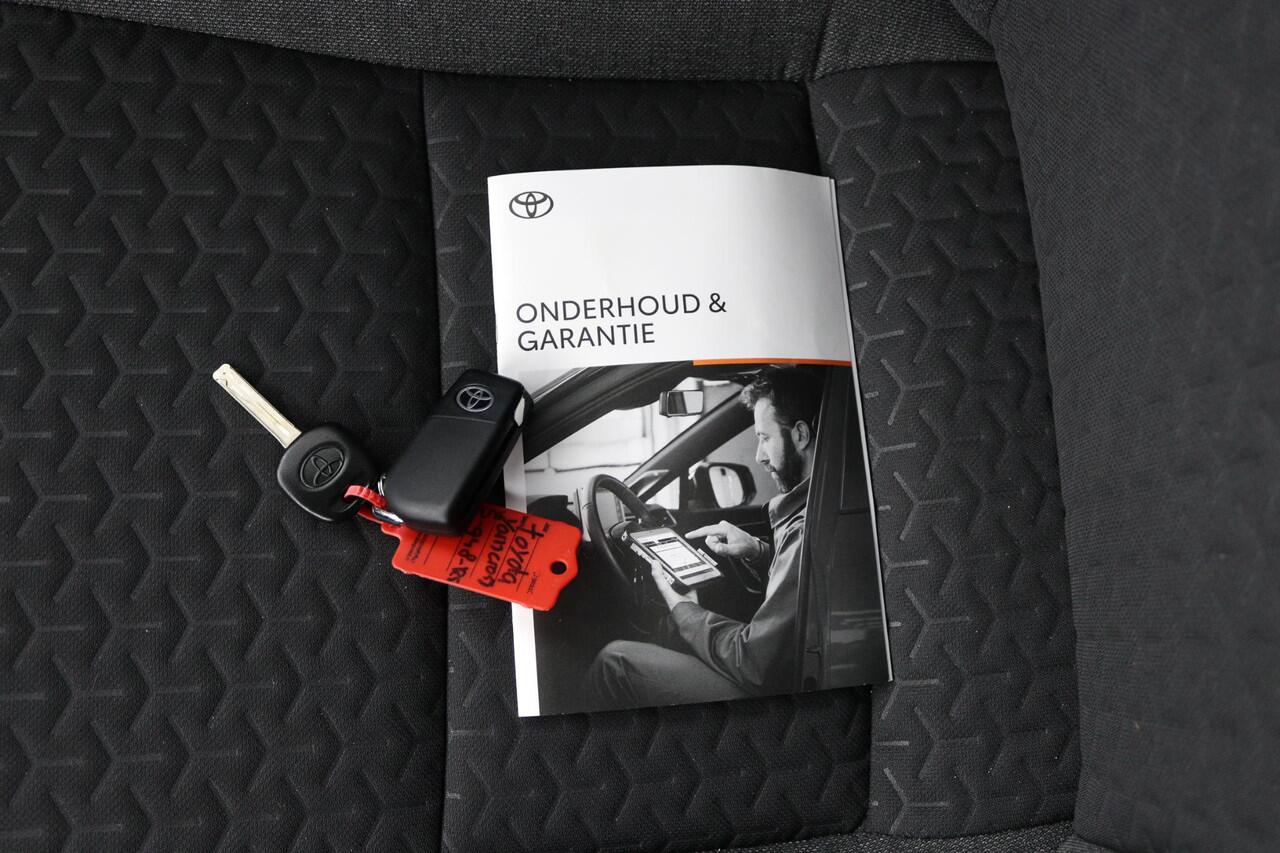 Toyota YARIS Cross 1.5 Hybrid | Lage km stand | Climate control | Parkeercamera | Parkeercamera |