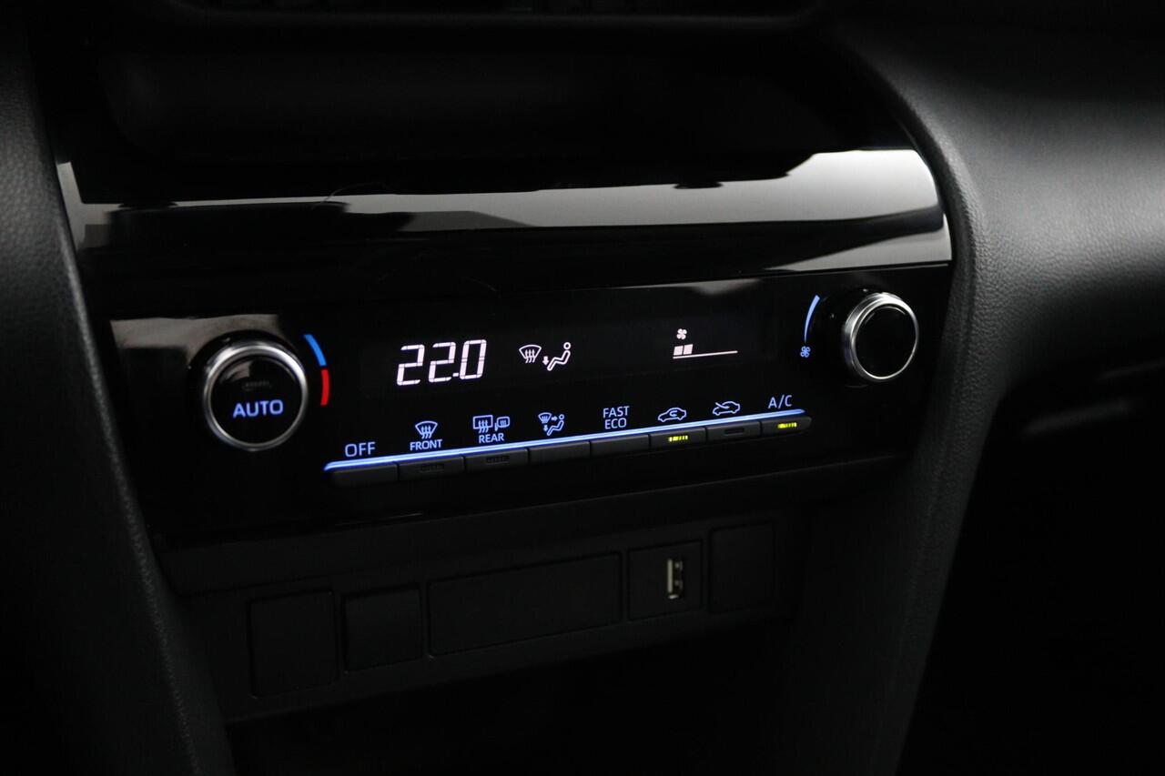 Toyota YARIS Cross 1.5 Hybrid | Lage km stand | Climate control | Parkeercamera | Parkeercamera |