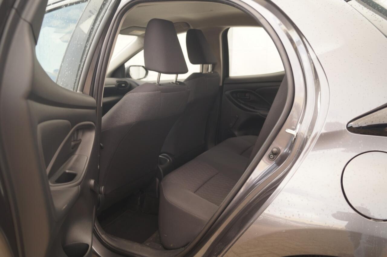 Toyota YARIS 1.5 VVT-i 125pk Active -AIRCO-CRUISE-CAM-