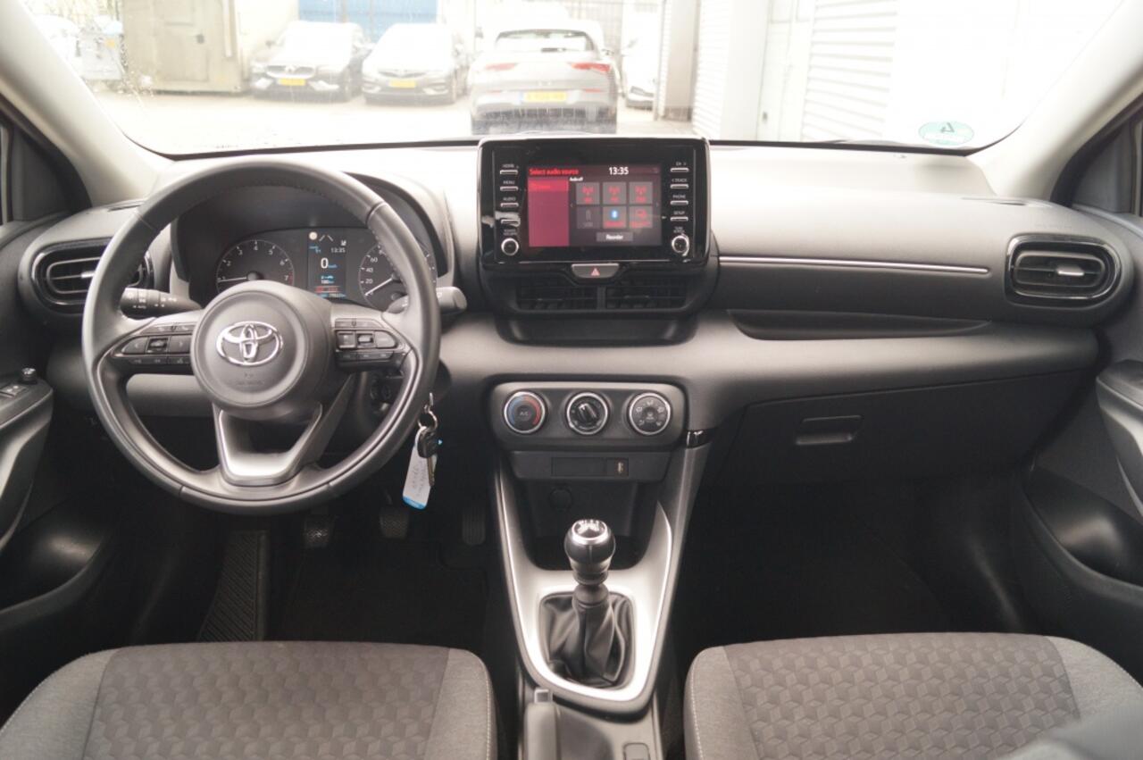Toyota YARIS 1.5 VVT-i 125pk Active -AIRCO-CRUISE-CAM-