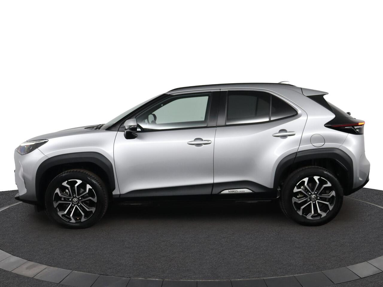 Toyota YARIS Cross 1.5 Hybrid Dynamic | Apple Carplay/Android Auto | Navigatie | Parkeercamera | Adaptieve Cruise Control |