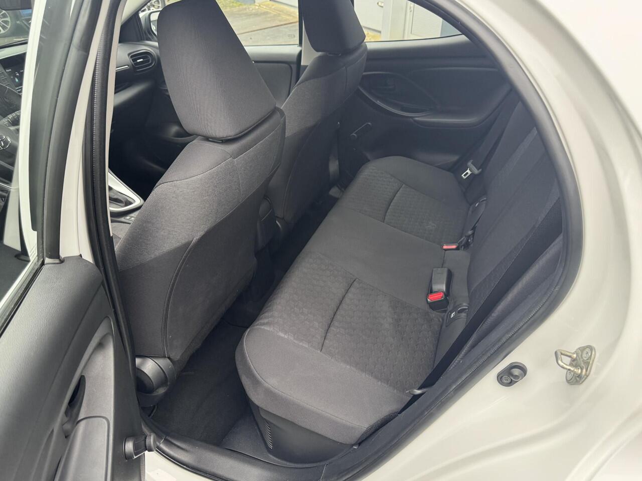 Toyota YARIS 1.5 Hybrid 115 Active | Apple/Android navigatie | Smart entry/Startknop |