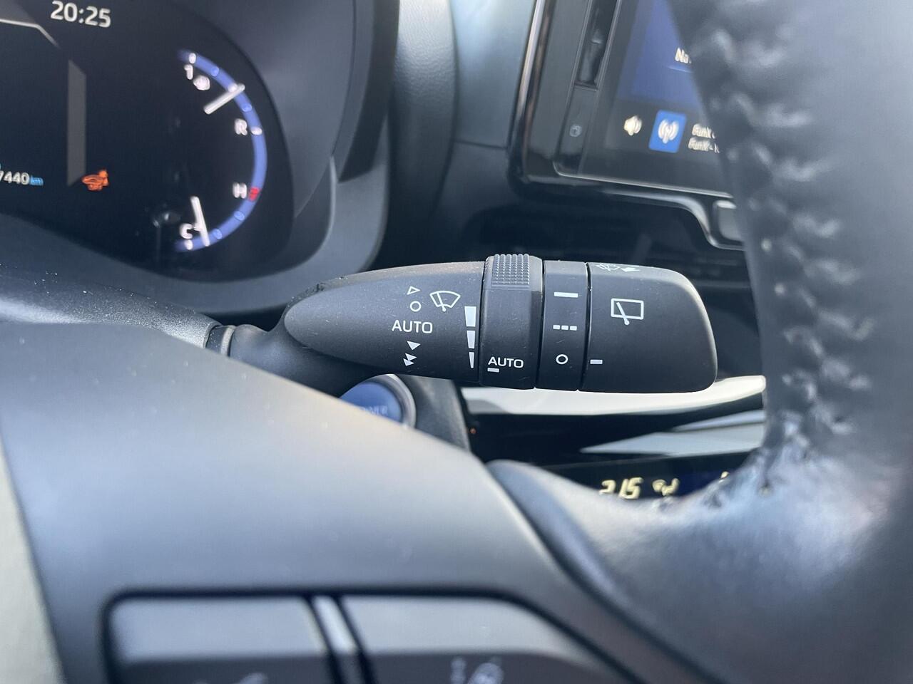 Toyota YARIS Cross 1.5 Hybrid Explore | Org NL en 1e Eigenaar | Bi-tone lak |