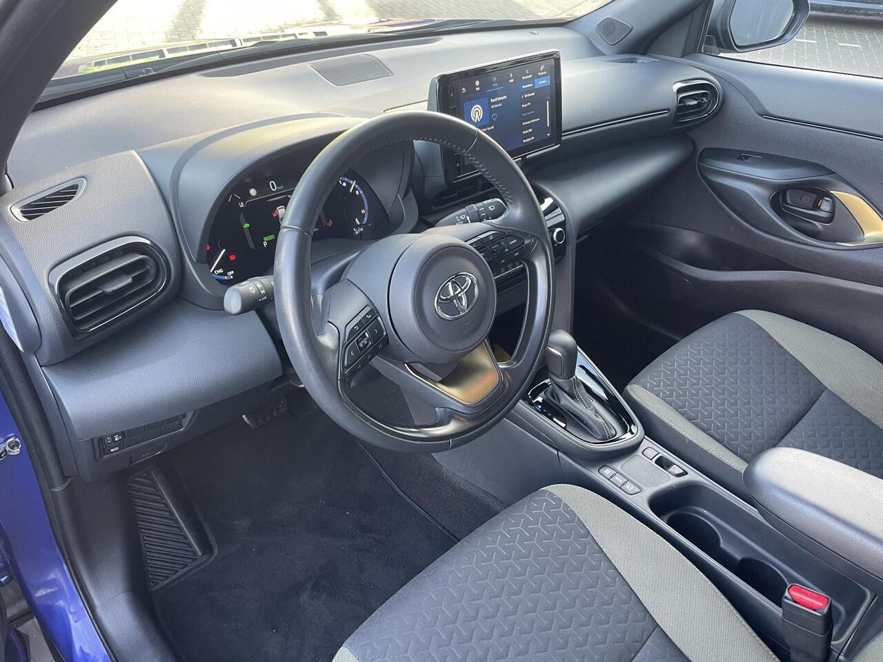 Toyota YARIS Cross 1.5 Hybrid Explore | Org NL en 1e Eigenaar | Bi-tone lak |