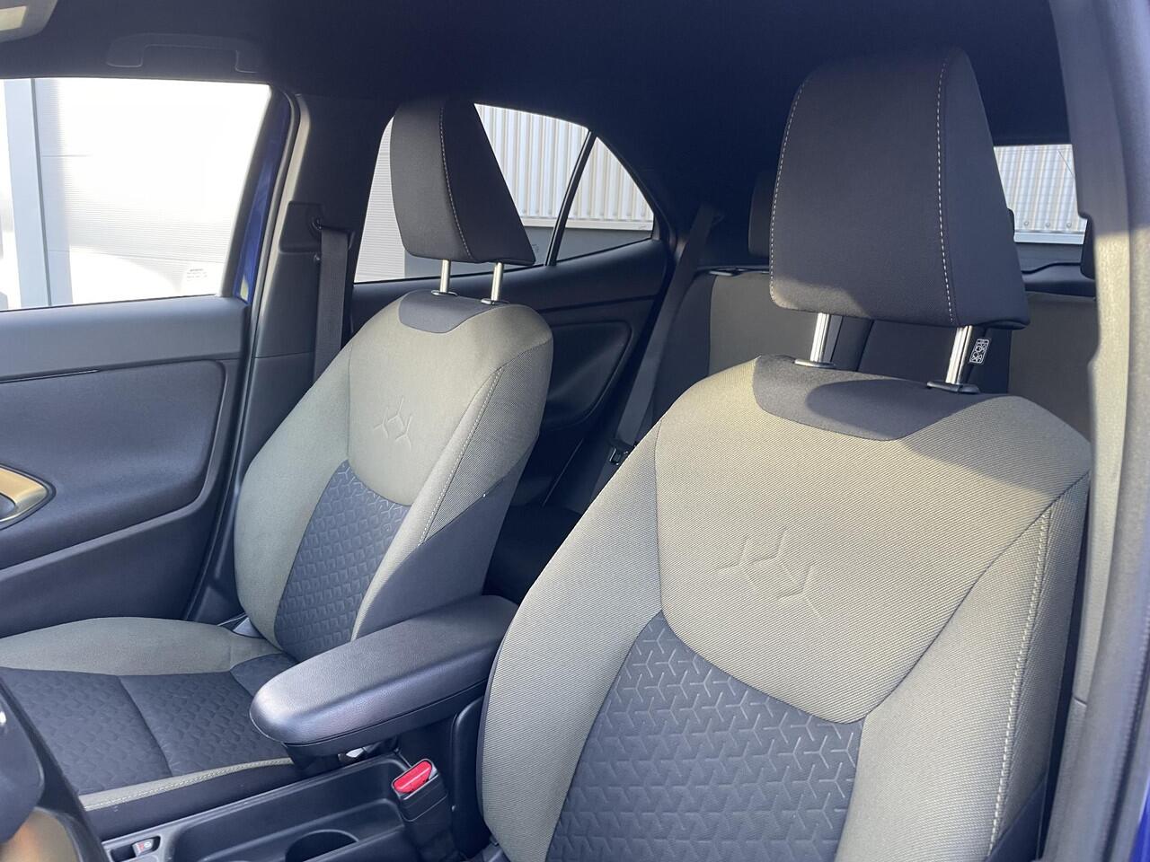 Toyota YARIS Cross 1.5 Hybrid Explore | Org NL en 1e Eigenaar | Bi-tone lak |