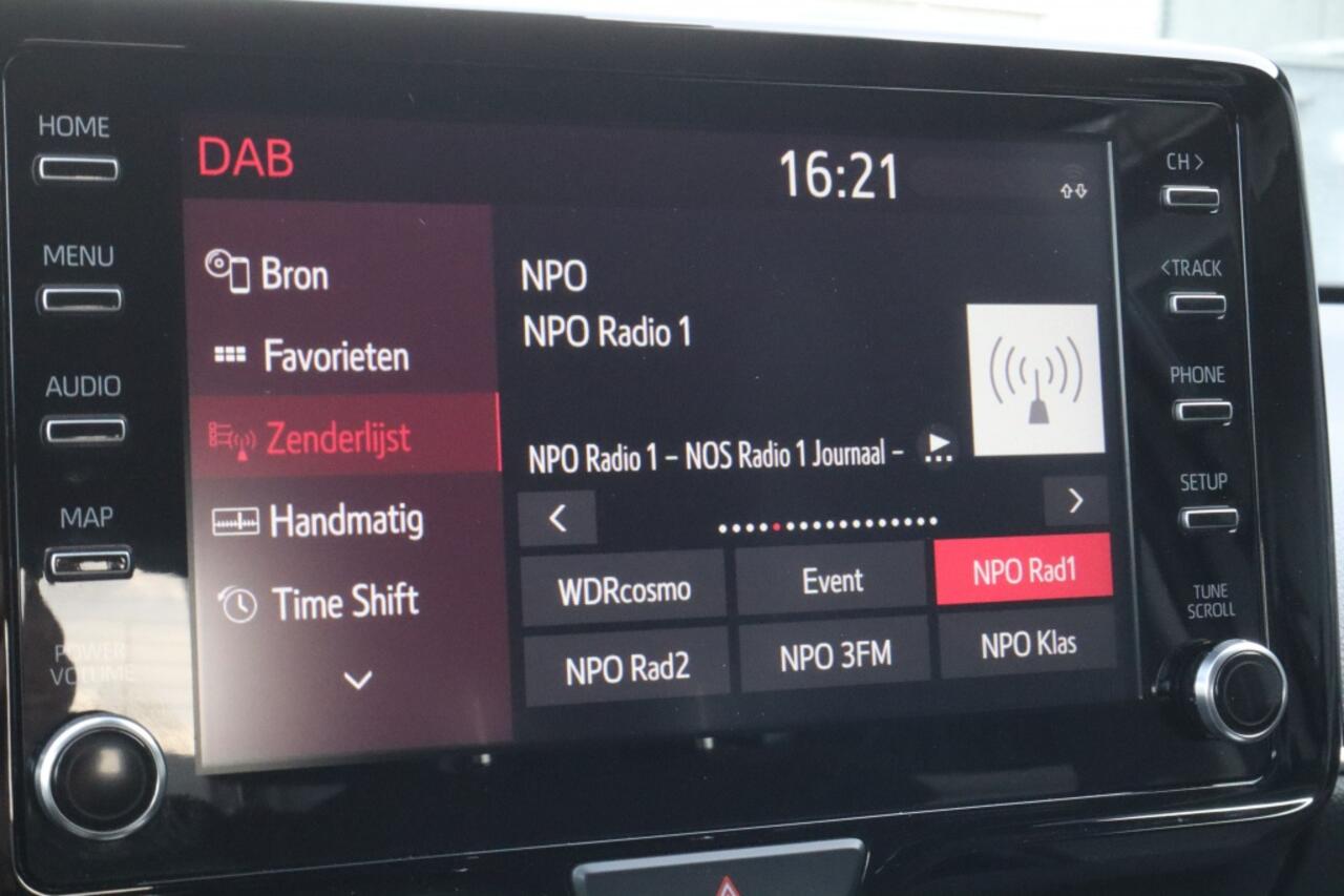Toyota YARIS 1.5 Hybrid Dynamic Limited | Stoelverwarming | Parkeersensoren