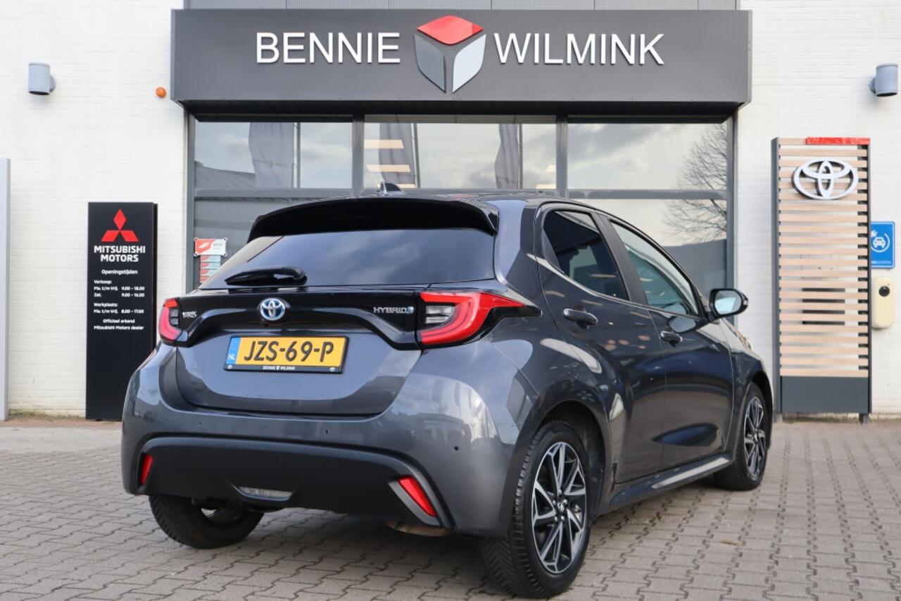 Toyota YARIS 1.5 Hybrid Dynamic Limited | Stoelverwarming | Parkeersensoren