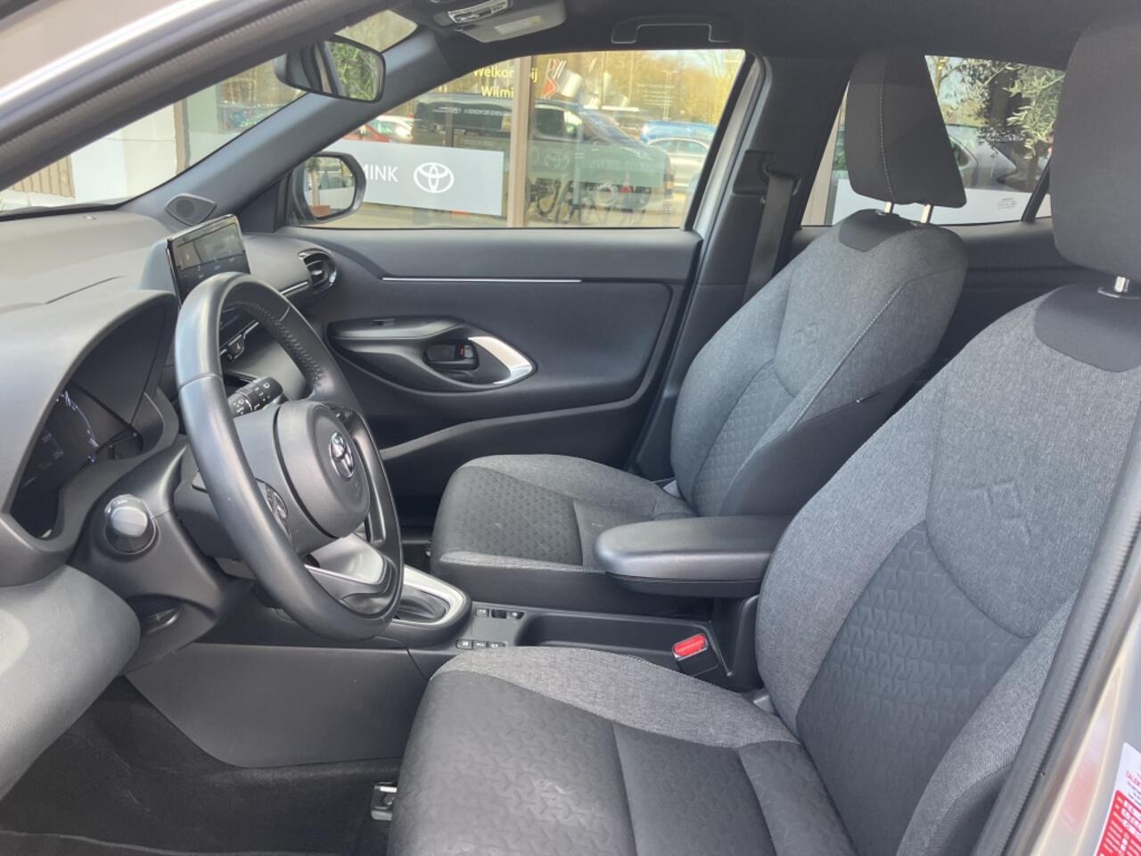 Toyota YARIS Cross 1.5 Hybrid Dynamic | Parkeersensoren V+A | Stoelverwarming