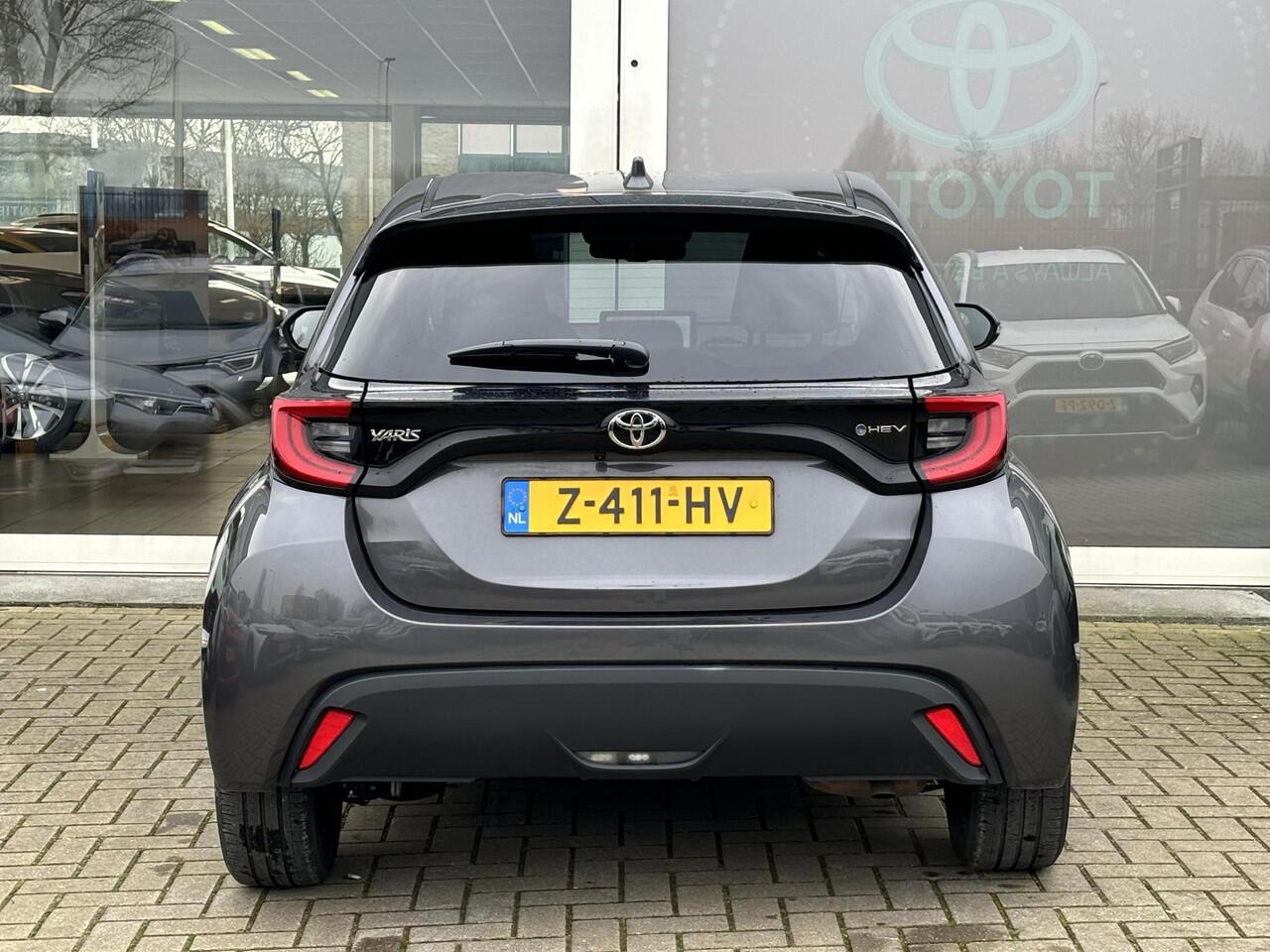 Toyota YARIS 1.5 Hybrid 115 First Edition | Keyless entry en start | Apple CarPlay/Android Auto | Camera | 1ste eugenaar | Toyota garantie tot 2024!