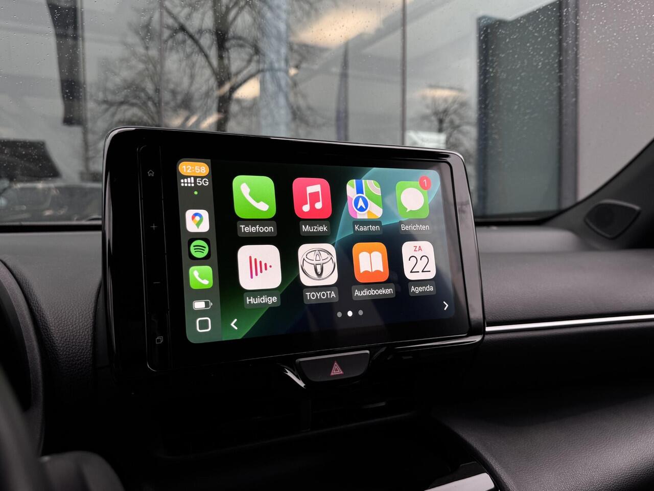 Toyota YARIS Cross 1.5 Hybrid 115 Business Plus Keyless | Stoelverwarming | Apple Carplay