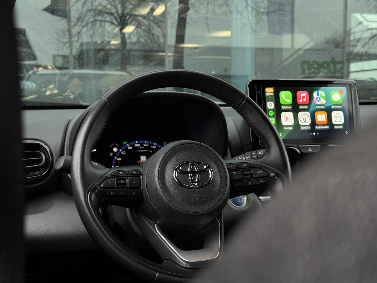 Toyota YARIS Cross 1.5 Hybrid 115 Business Plus Keyless | Stoelverwarming | Apple Carplay