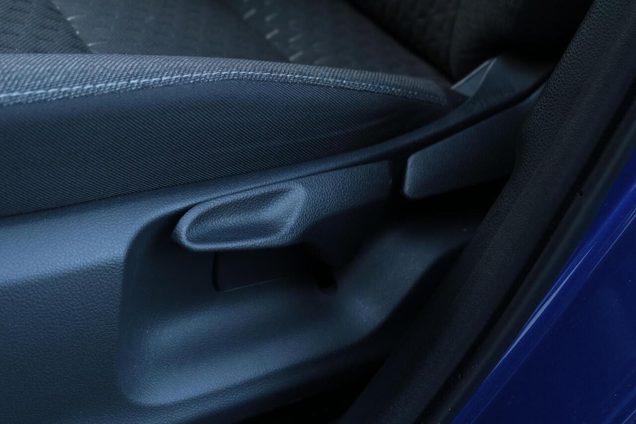 Toyota YARIS Cross 1.5 Hybrid 115 First Edition, Facelift, Demo voordeel, Apple Carplay/Android Auto!