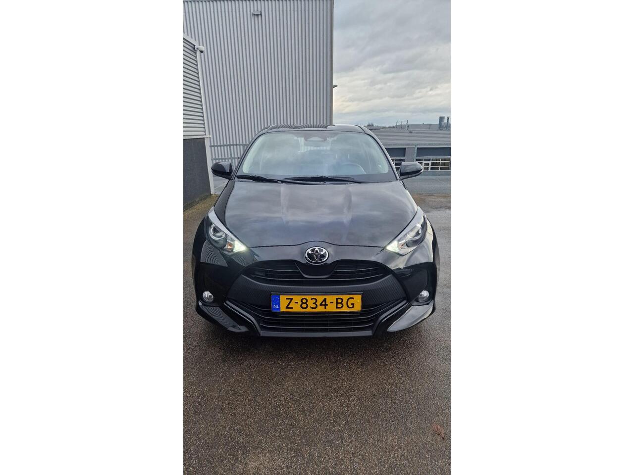 Toyota YARIS 1.5 Hybrid 115 Active | Achteruitrij camera | Airco (automatisch) | Spraakbediening | Apple Carplay/Android Auto | Adaptive cruise control |
