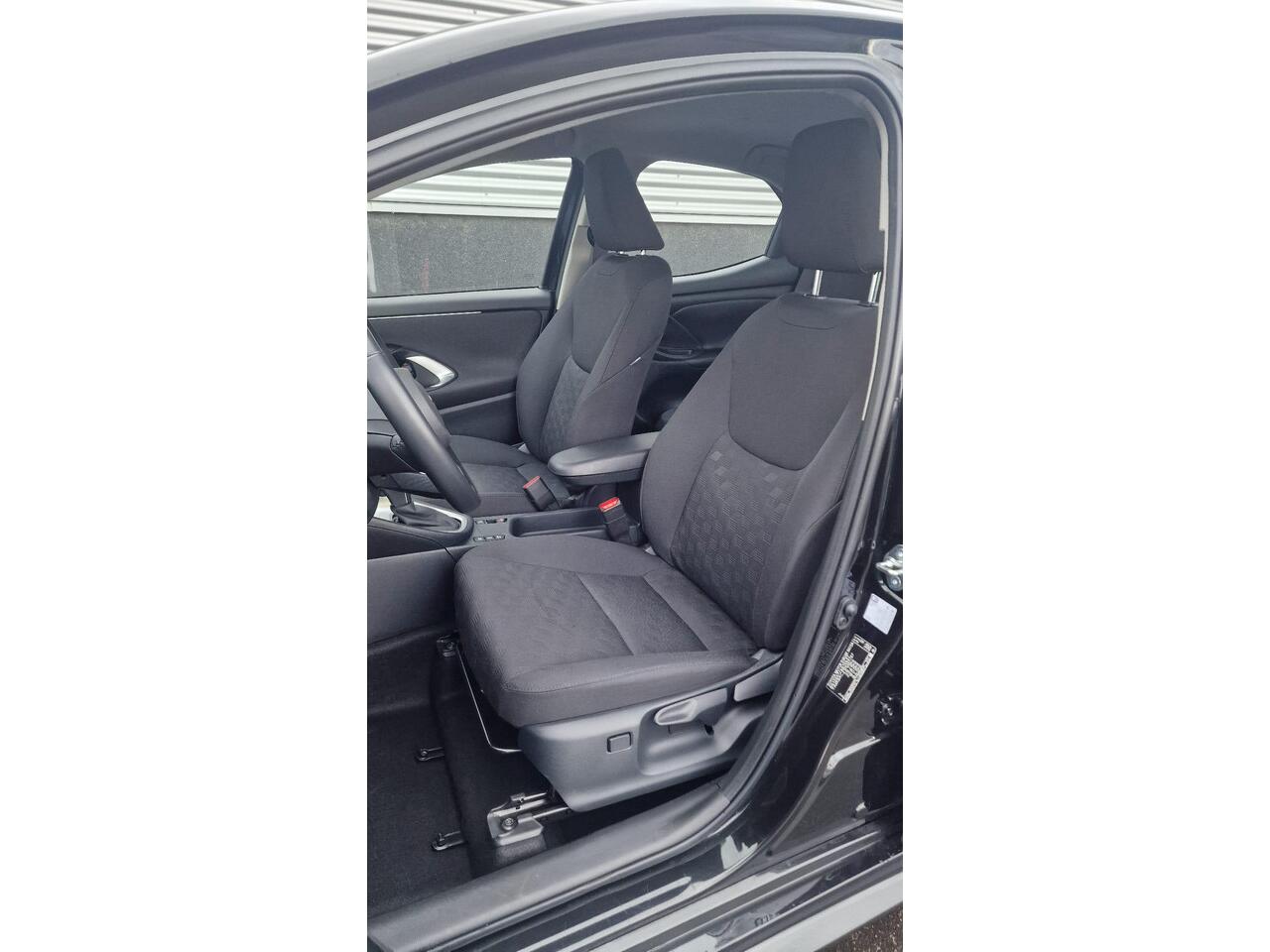 Toyota YARIS 1.5 Hybrid 115 Active | Achteruitrij camera | Airco (automatisch) | Spraakbediening | Apple Carplay/Android Auto | Adaptive cruise control |