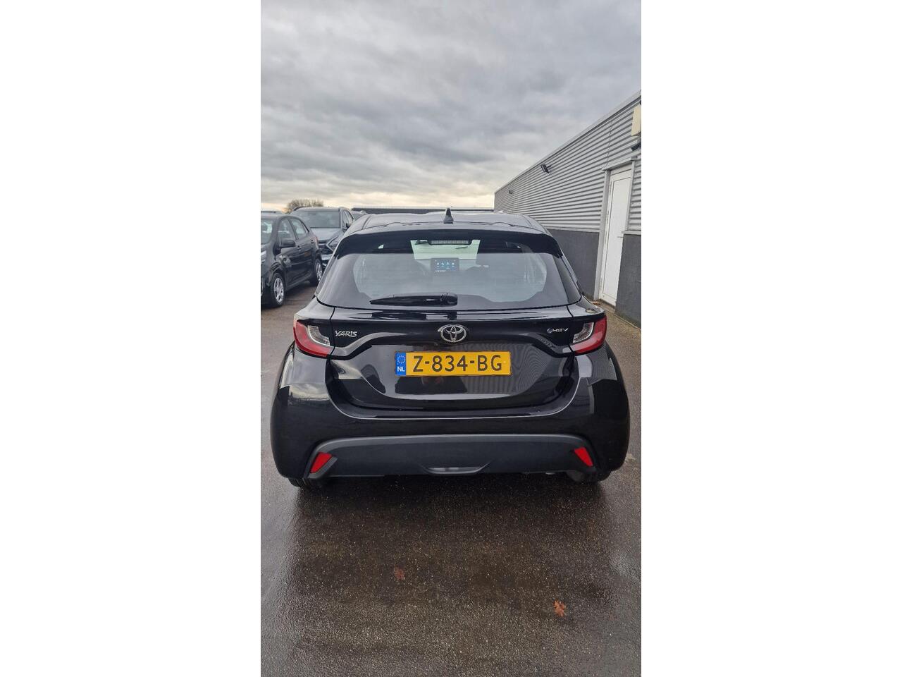 Toyota YARIS 1.5 Hybrid 115 Active | Achteruitrij camera | Airco (automatisch) | Spraakbediening | Apple Carplay/Android Auto | Adaptive cruise control |