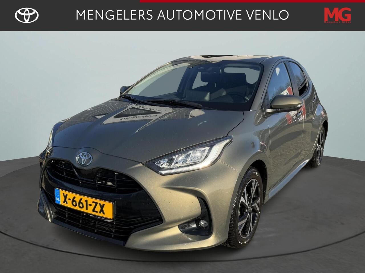 Toyota YARIS 1.5 VVT-i First Edition | Rijklaar | Cruise Control Adaptief | Airco | Navi via app | Camera