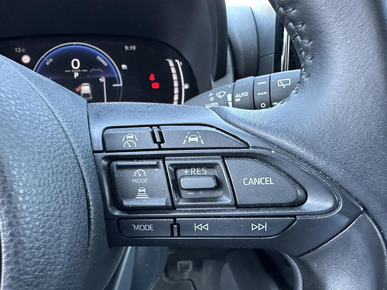 Toyota YARIS 1.5 Hybrid 115 First Edition