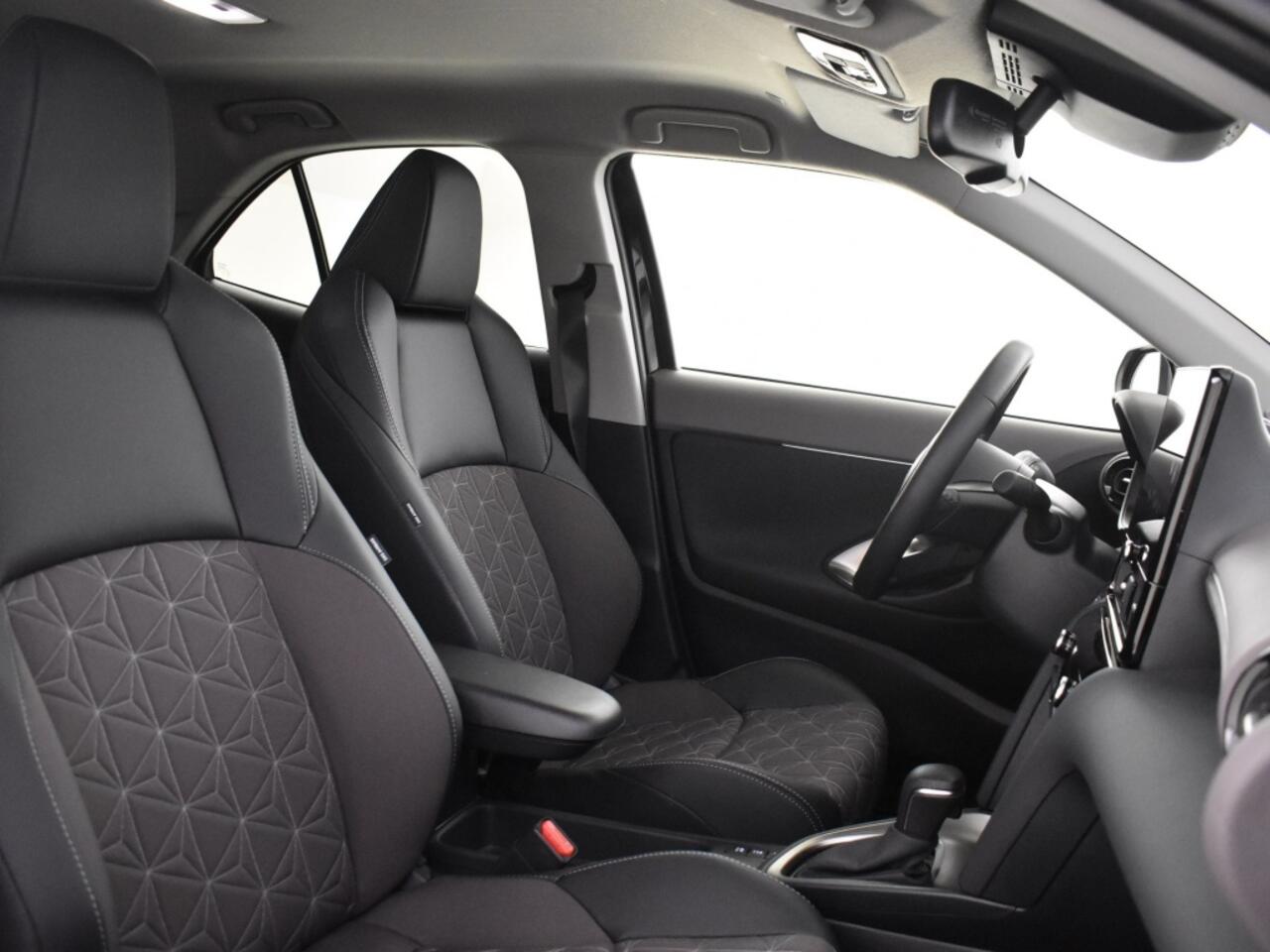 Toyota YARIS 1.5 Hybrid 130 Executive | Stuur en Stoelverwarming | PDC V+A |