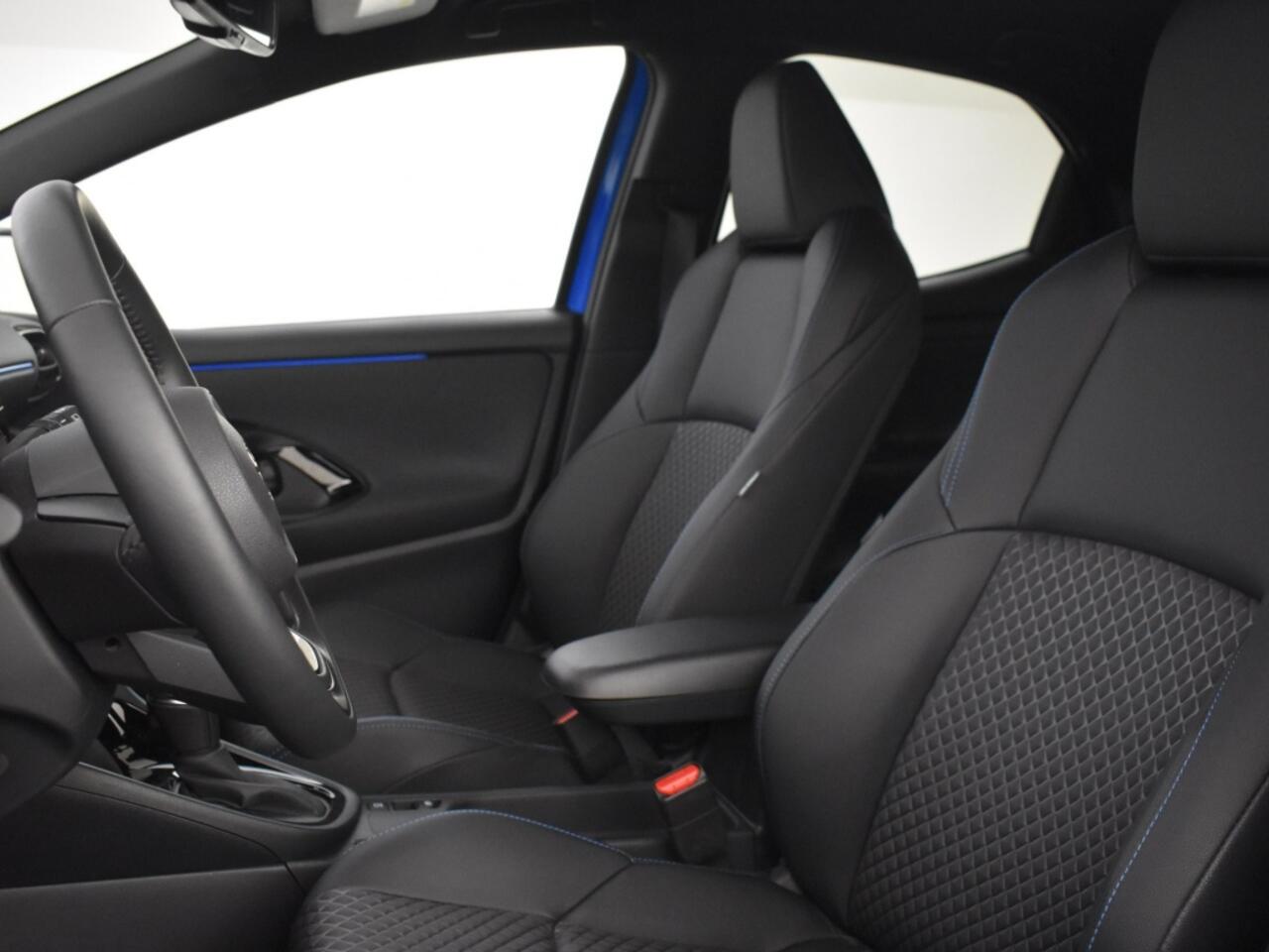 Toyota YARIS 1.5 Hybrid 130 Launch Edition | Stuur en Stoelverwarming | HUD |