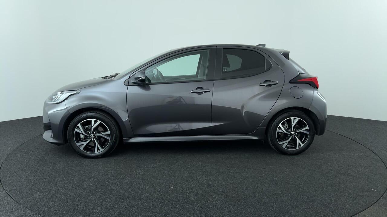 Toyota YARIS 1.5 Hybrid 115 First Edition | Rijklaar | LED | Camera | Navi | Keyless