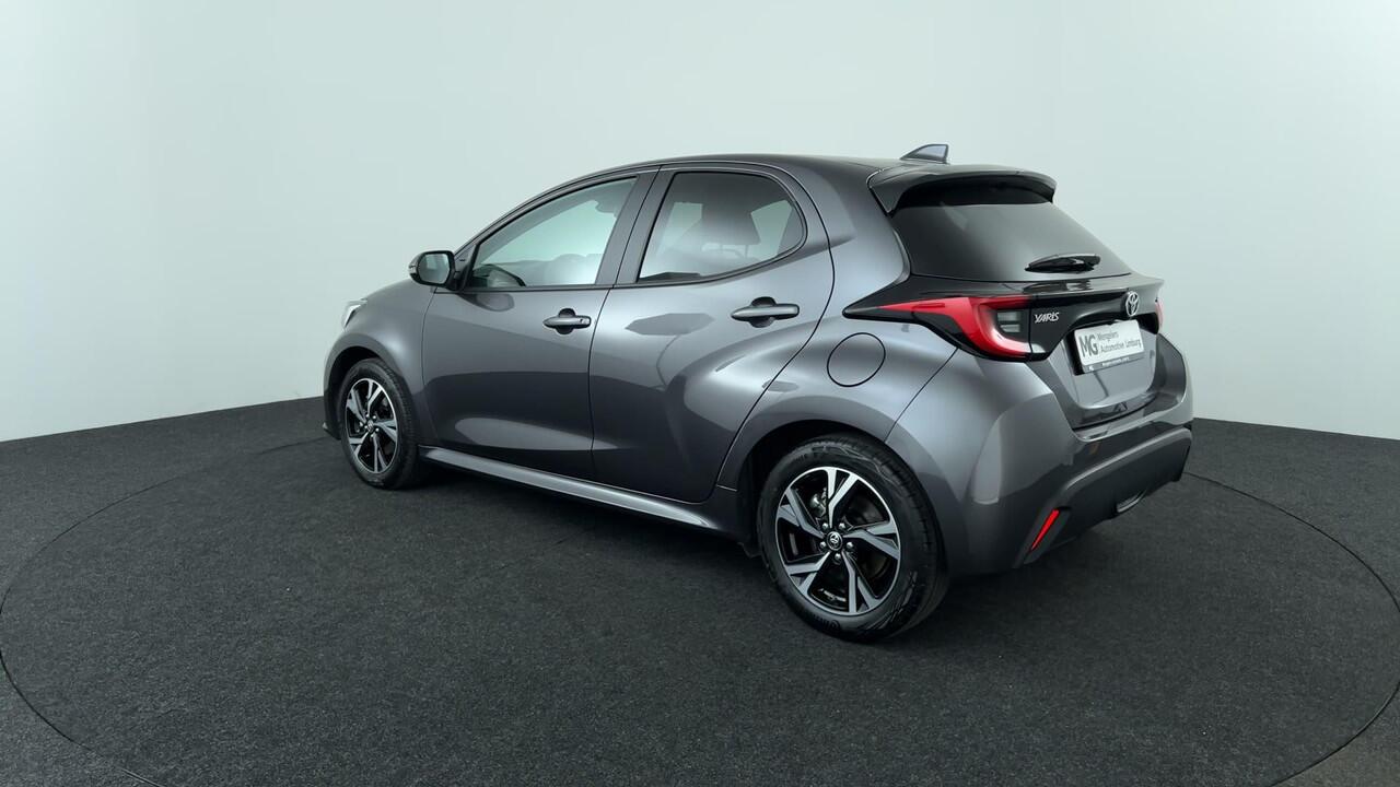 Toyota YARIS 1.5 Hybrid 115 First Edition | Rijklaar | LED | Camera | Navi | Keyless