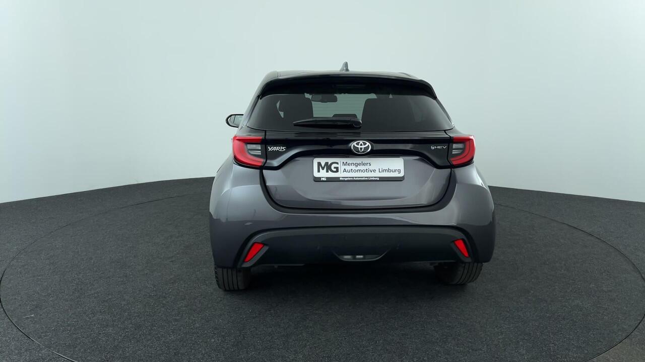 Toyota YARIS 1.5 Hybrid 115 First Edition | Rijklaar | LED | Camera | Navi | Keyless