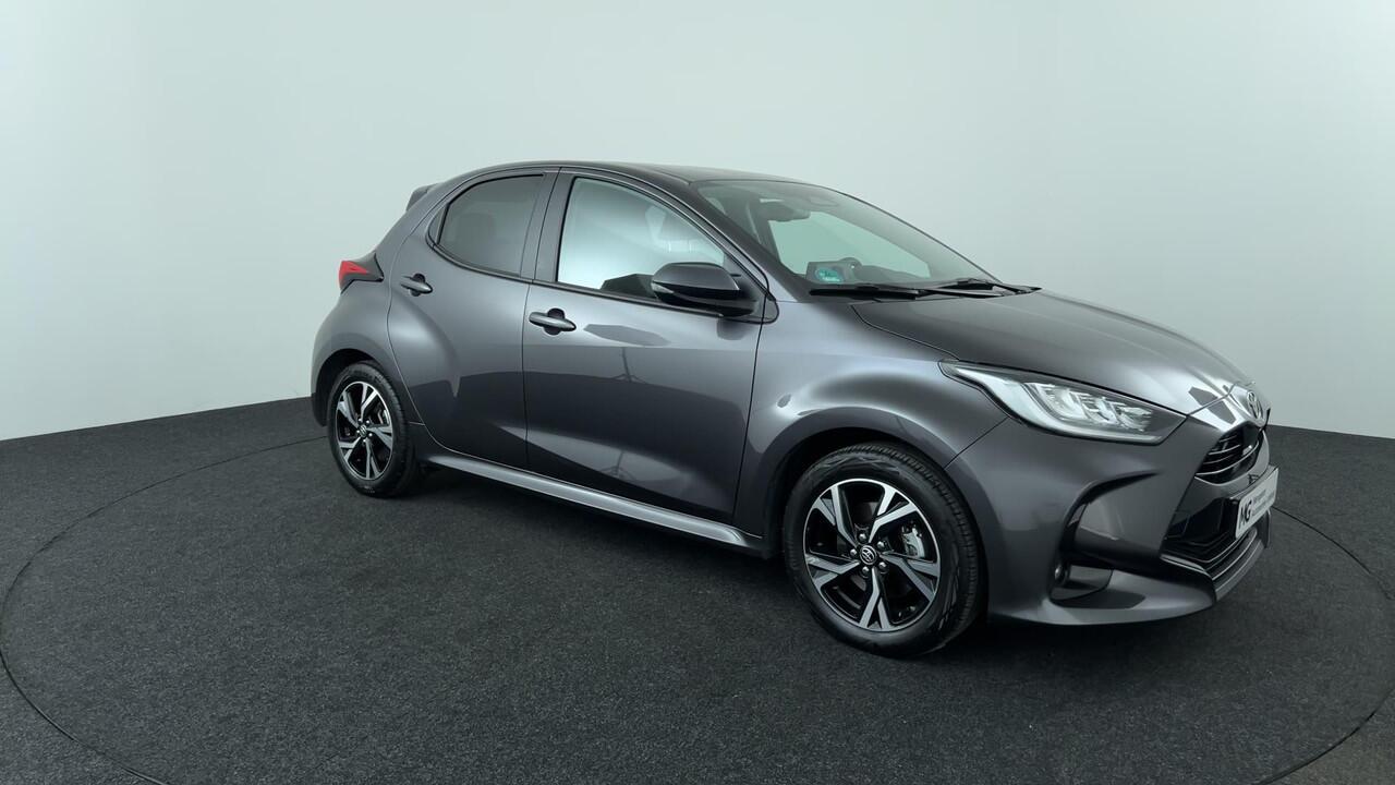 Toyota YARIS 1.5 Hybrid 115 First Edition | Rijklaar | LED | Camera | Navi | Keyless